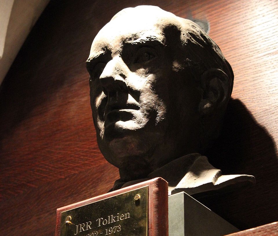 Tolkien bust in Oxford 