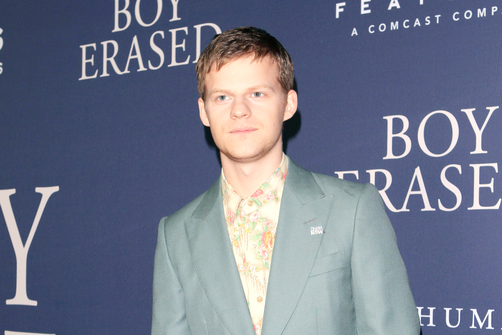 Portrait Photo of Lucas Hedges arriving at the Premiere of Boy Erased 2016