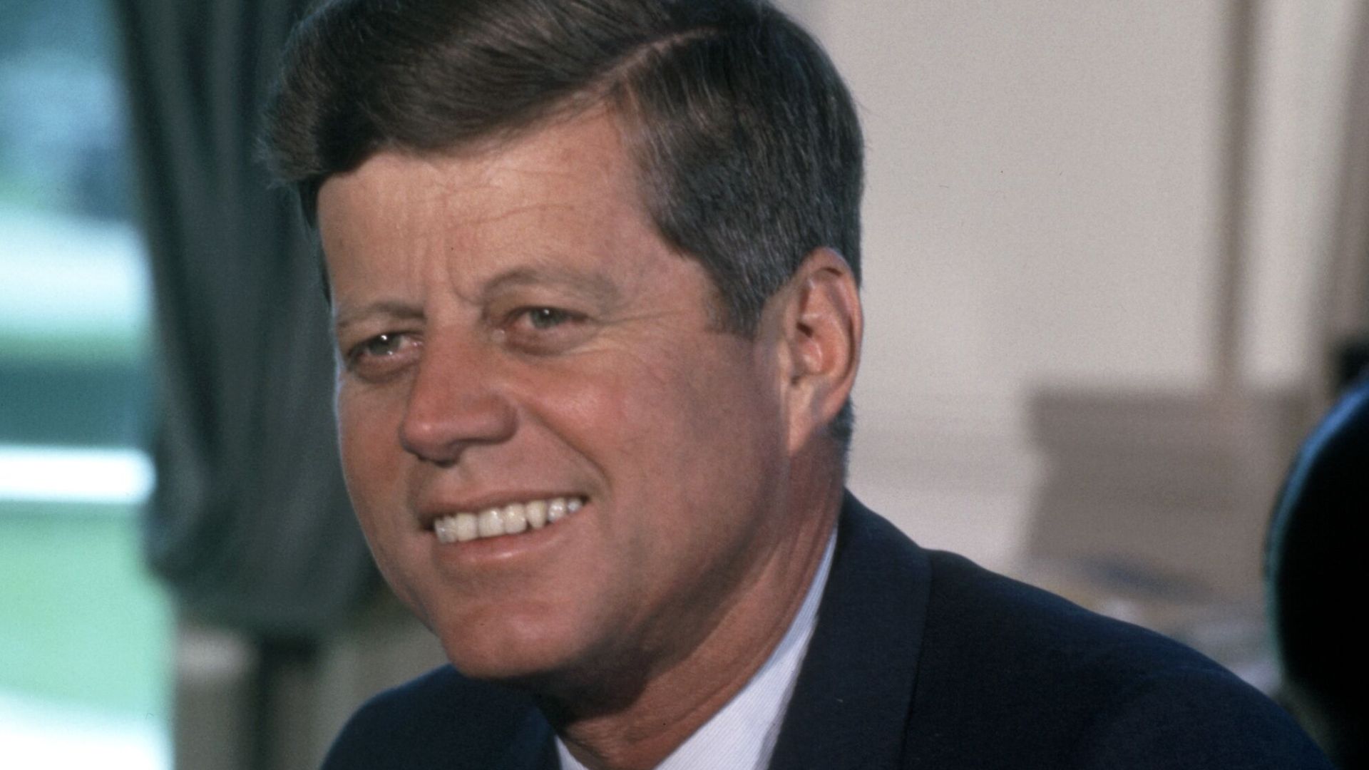 File:John Fitzgerald Kennedy official White House portrait (July 1963).jpg