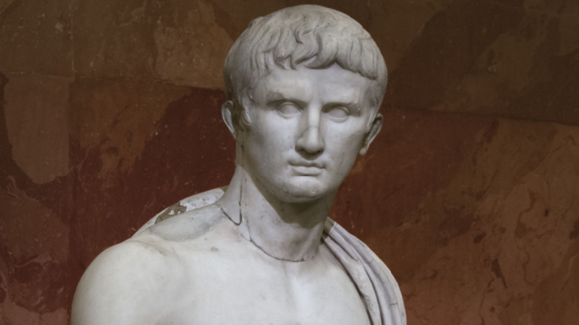 File:Statue of the Emperor Octavian Augustus as Jupiter (6).png