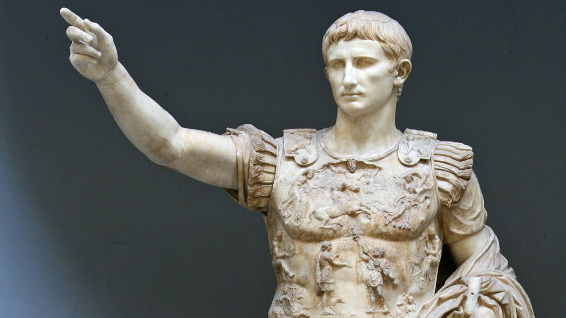 File:Statue-Augustus.jpg
