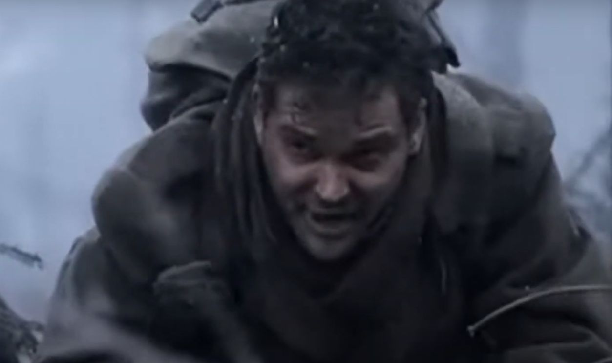 Band of Brothers : Lieutenant Dike Goes for help scene