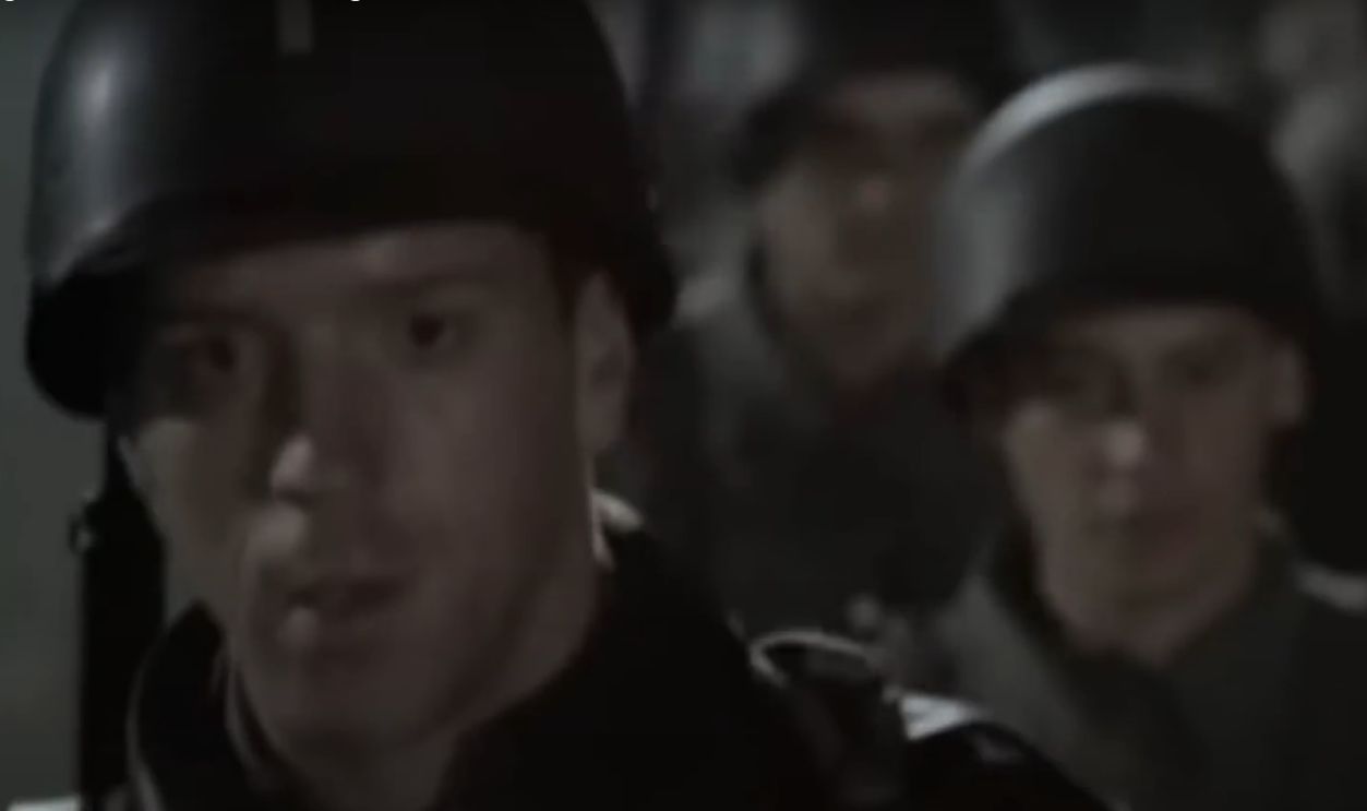 Exploring Boss Vs. Leader Through HBO's Band of Brothers