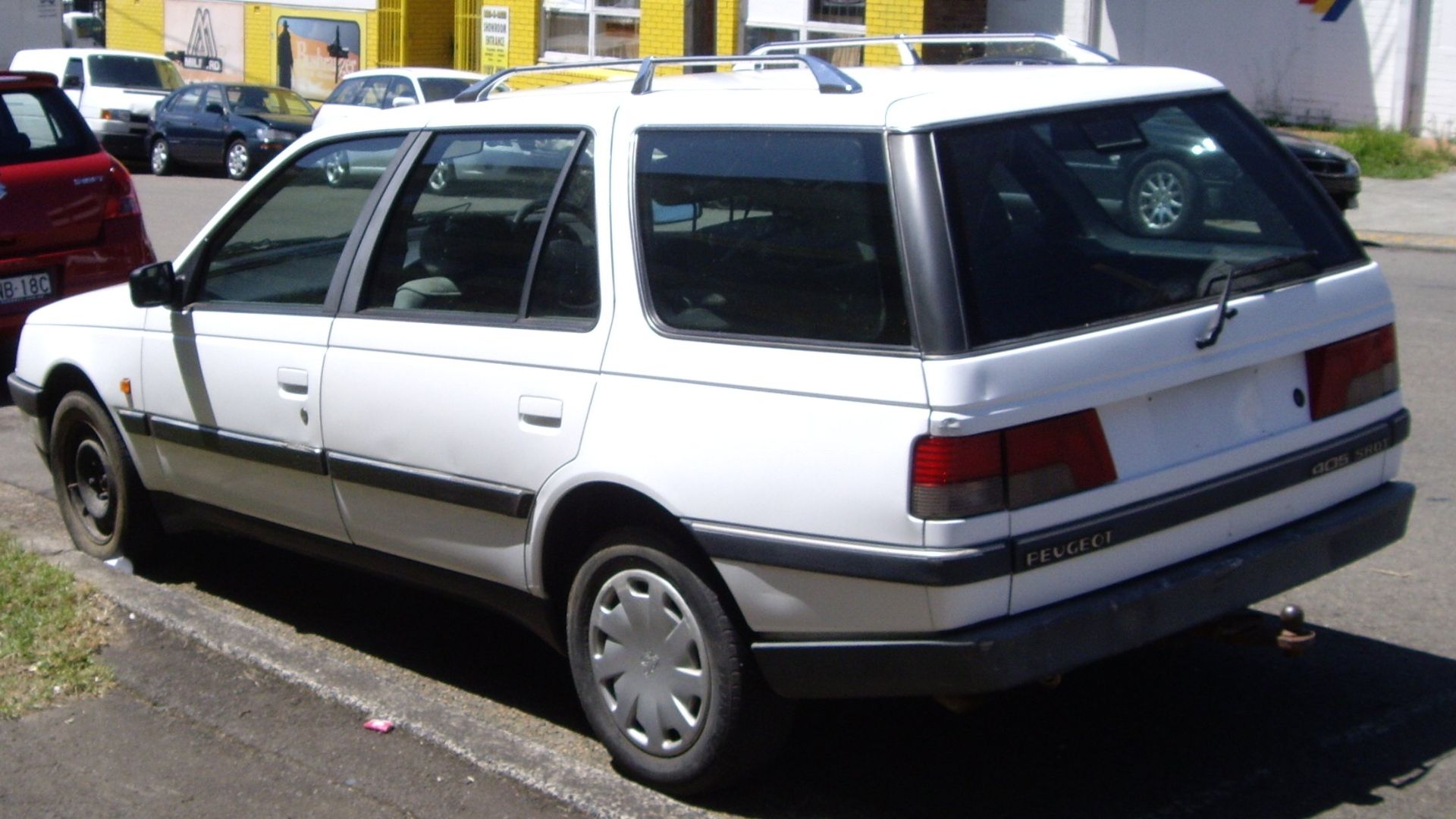 File:1995-1996 Peugeot 405 (D70) SRDT station wagon (5497858341).jpg