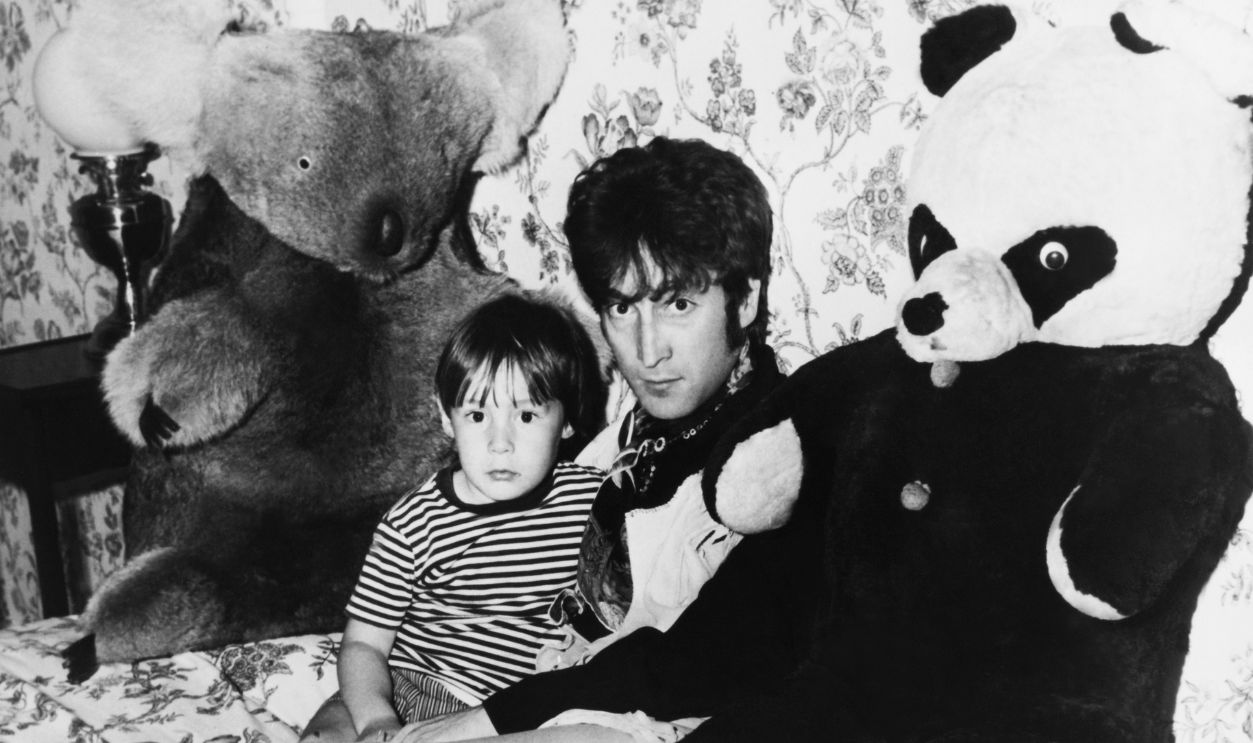 Gettyimages - 107425354, John Lennon And His Son Julian UNSPECIFIED - John Lennon And His Son Julian On 1968.