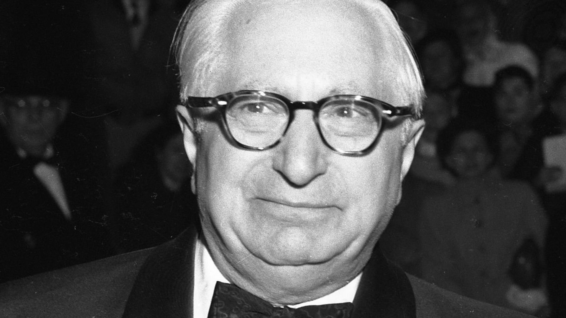 File:Louis B Mayer cropped.jpg