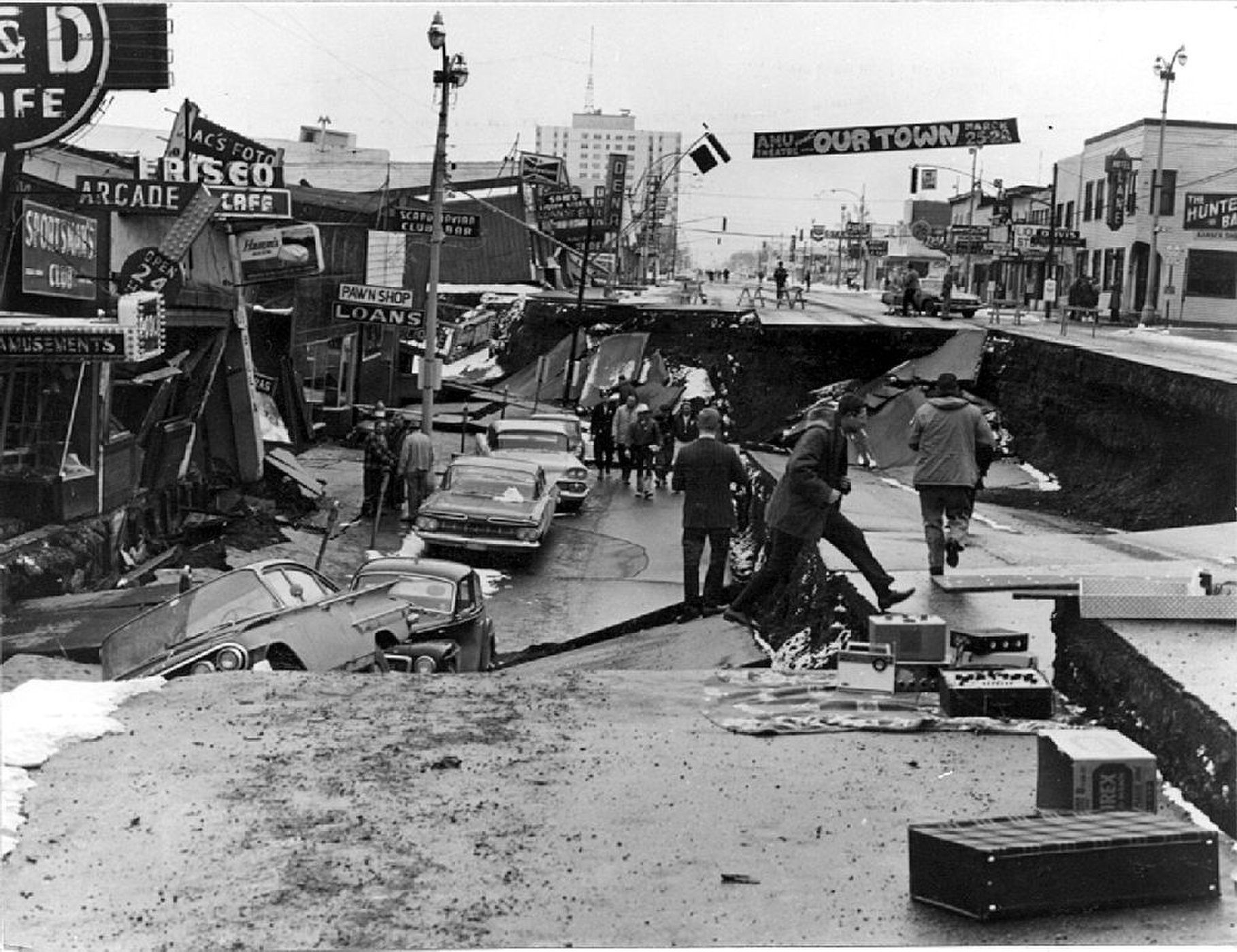 File:Great Alaska Earthquake Fourth Ave Anchorage.jpg