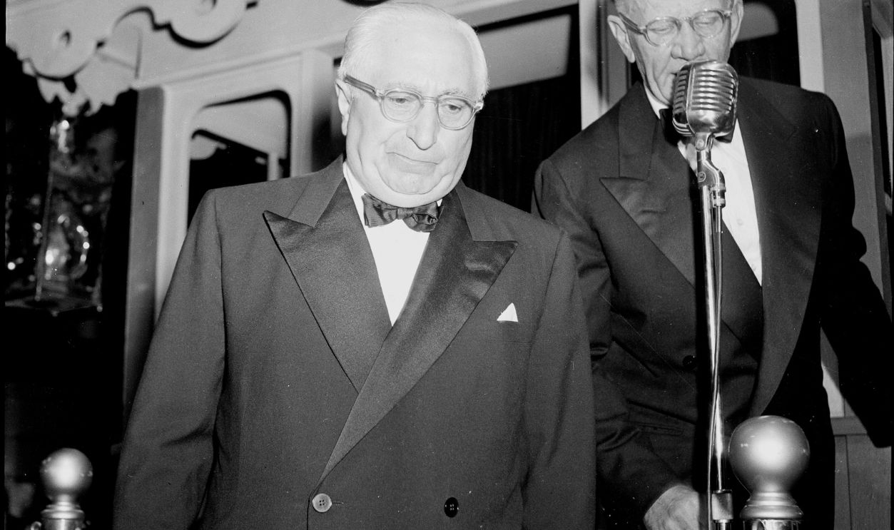 Gettyimages - 513407143, Louis B. Mayer LOS ANGELES - CIRCA 1951: Film producer Louis B. Mayer walks to the microphone before an MGM movie premiere in Los Angeles,CA.