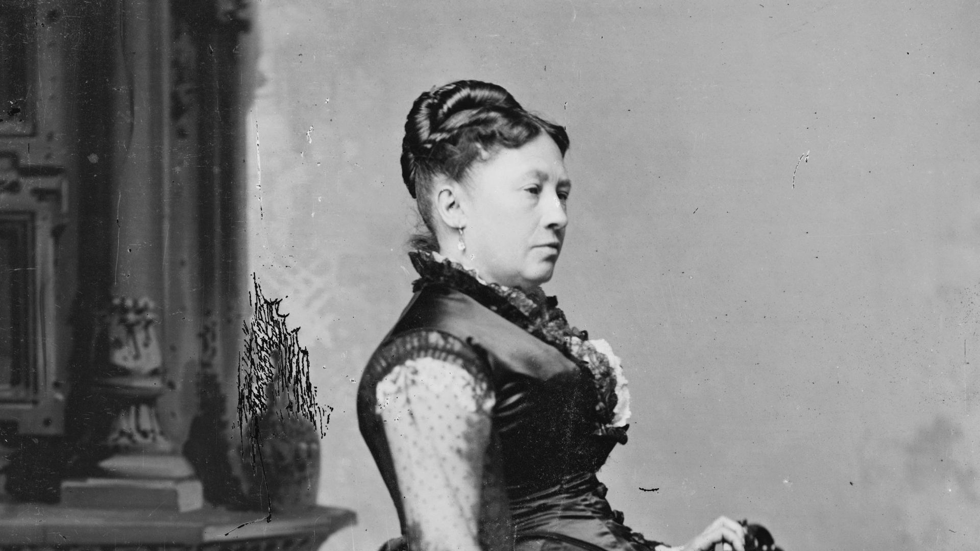 File:Julia Grant - Brady-Handy.jpg