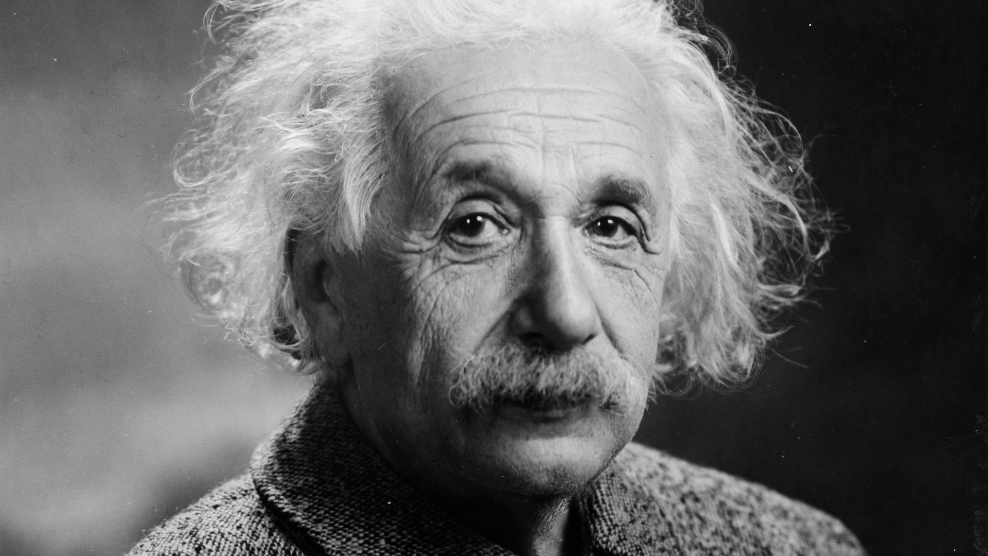 File:Albert Einstein 1947.jpg