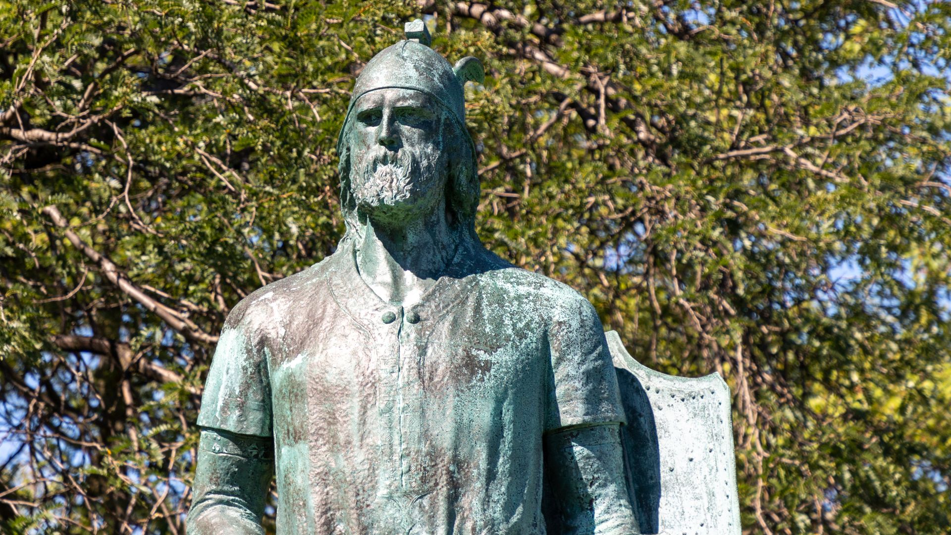 File:Leif Erikson Monument Humboldt Park Chicago 2020-3.jpg