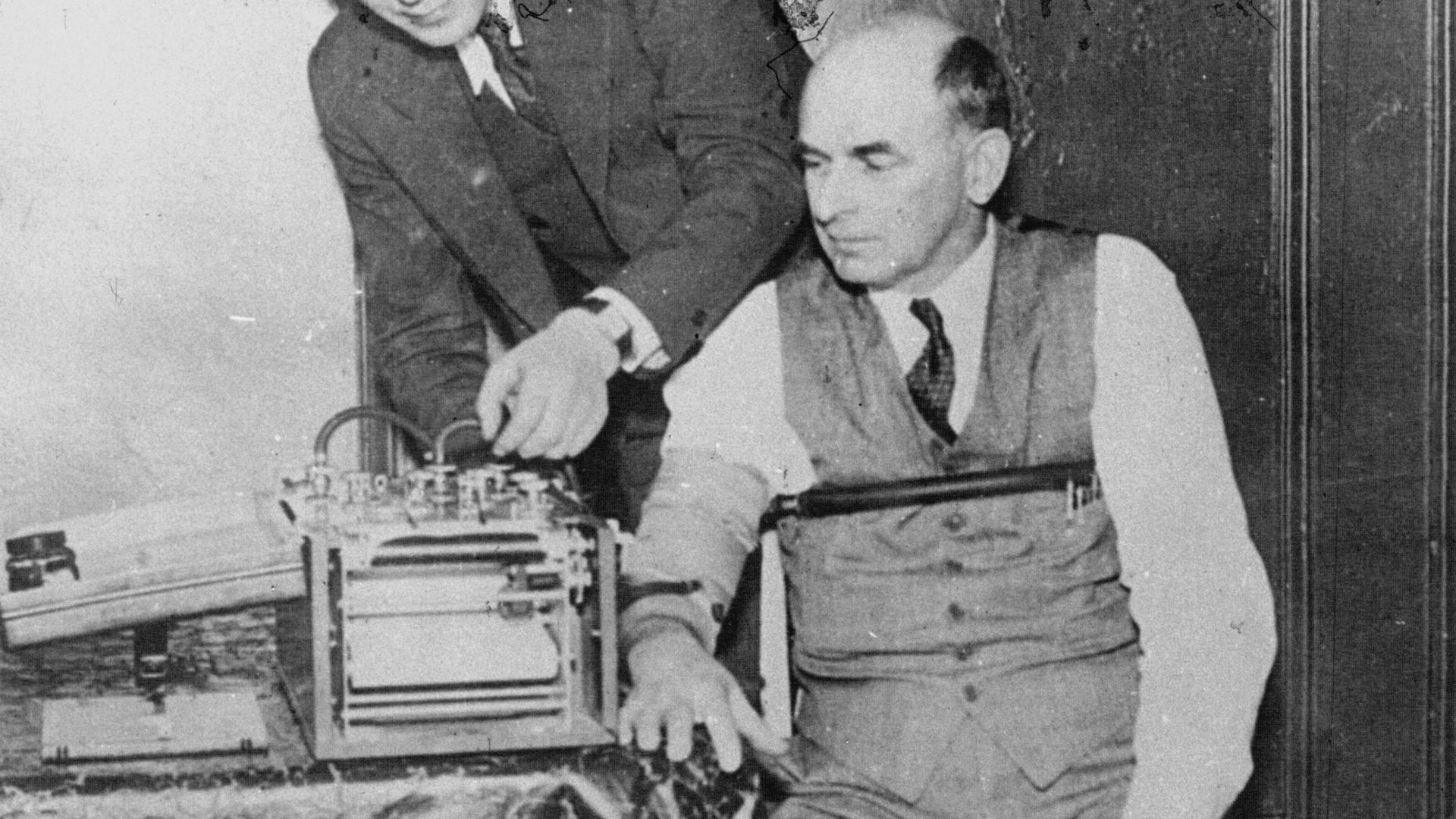 File:Leonarde Keeler 1937.jpg