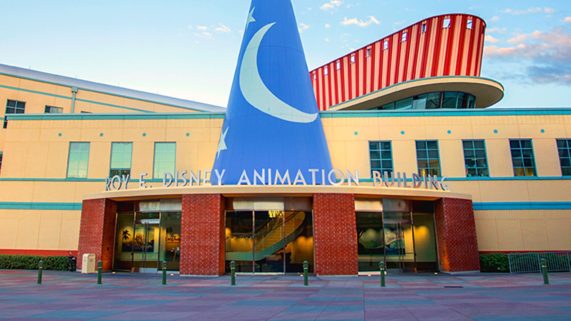 File:Walt Disney Animation Building.jpg