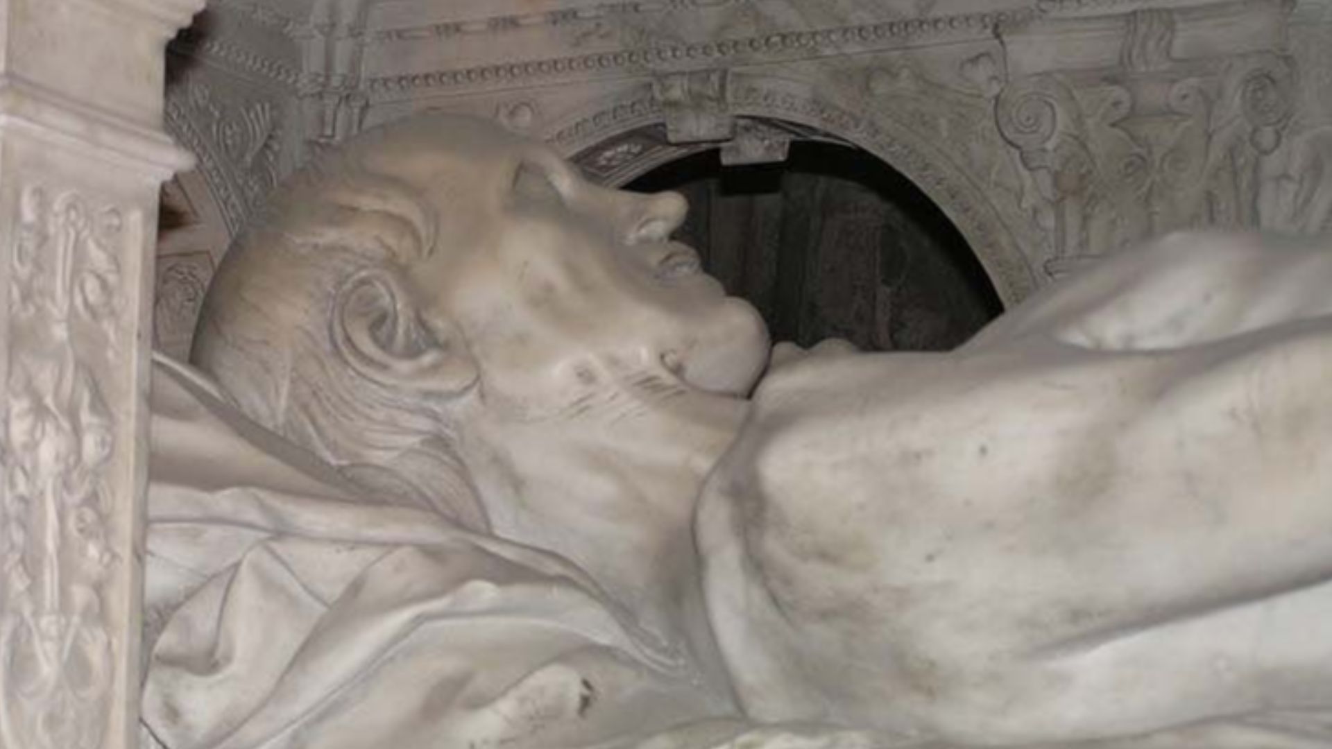 File:Gisant louis XII.JPG