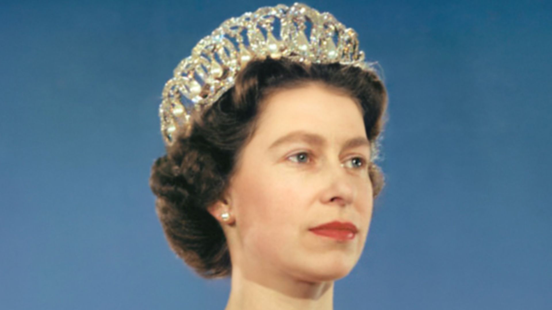 File:Queen Elizabeth II official portrait for 1959 tour (retouched) (cropped) (3-to-4 aspect ratio).jpg