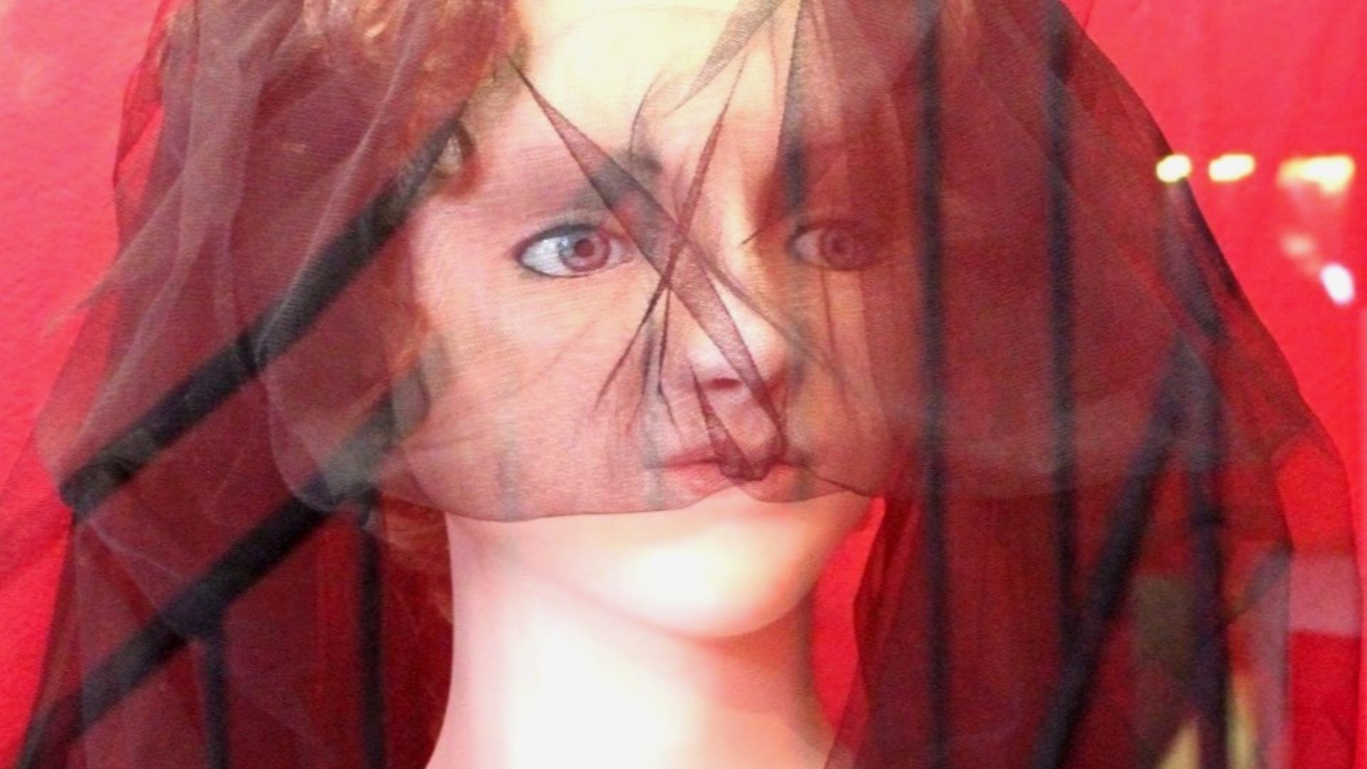 File:Bildnisbüste der Dunkelgräfin.jpg