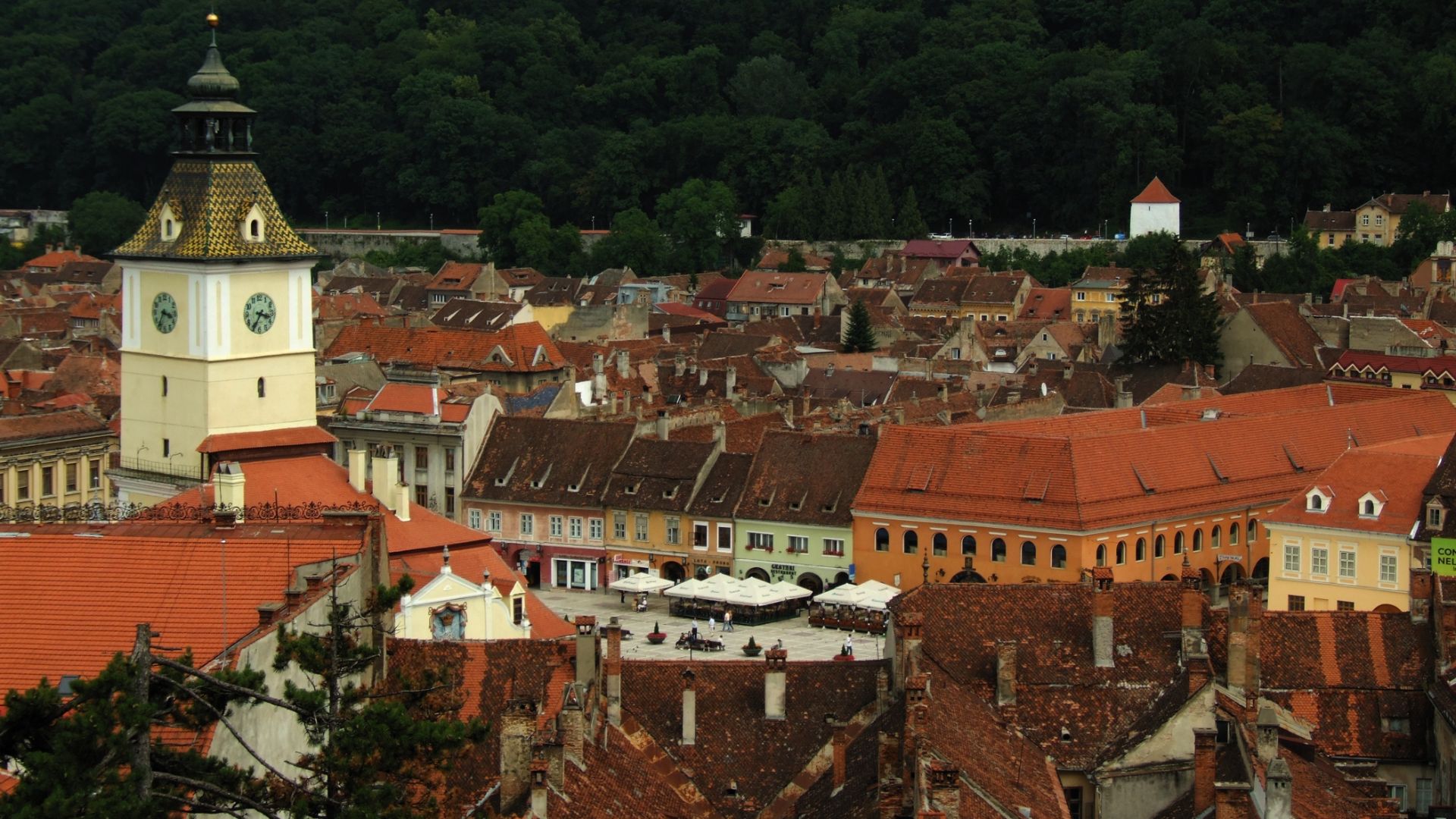 File:Braşov (Kronstadt, Brassó) - center.jpg