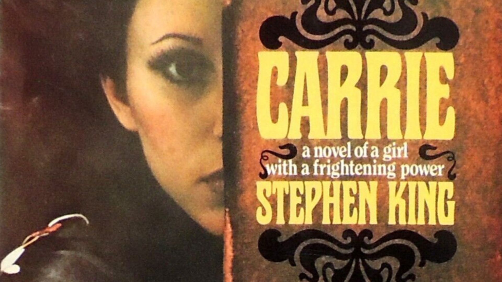 File:Carrie (1974) front cover, Book Club edition.jpg