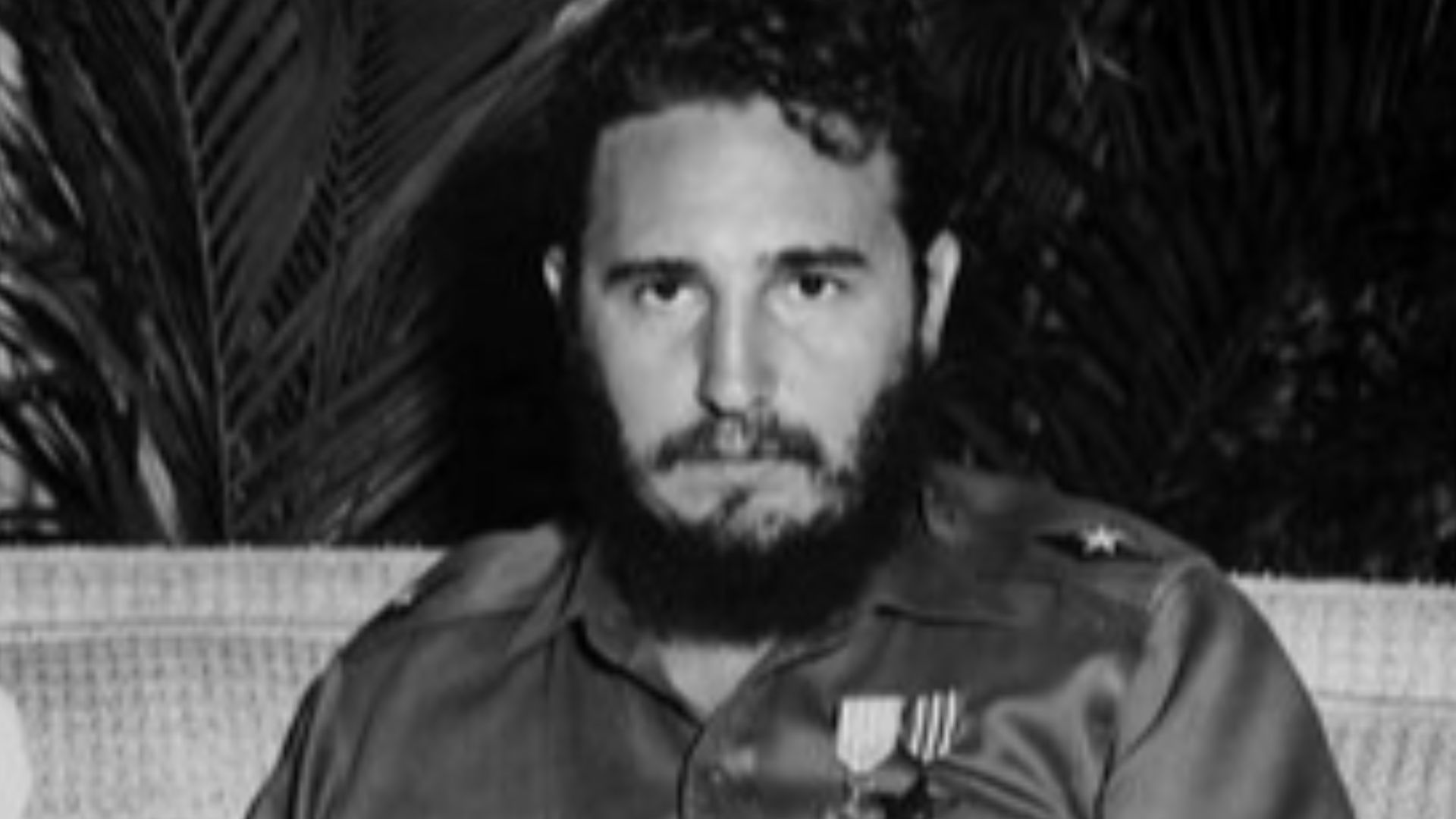 File:Sukarno and Fidel, 1960.jpg