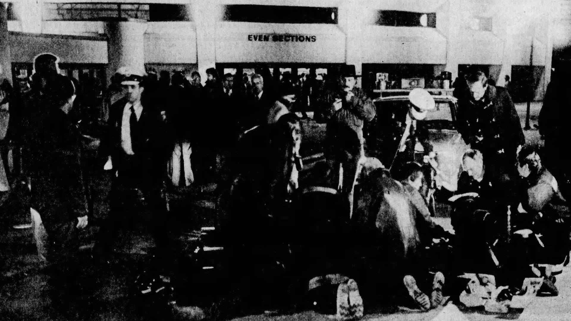 File:Stampede victim covered, The Cincinnati Post 1979-12-04 page 1.jpg
