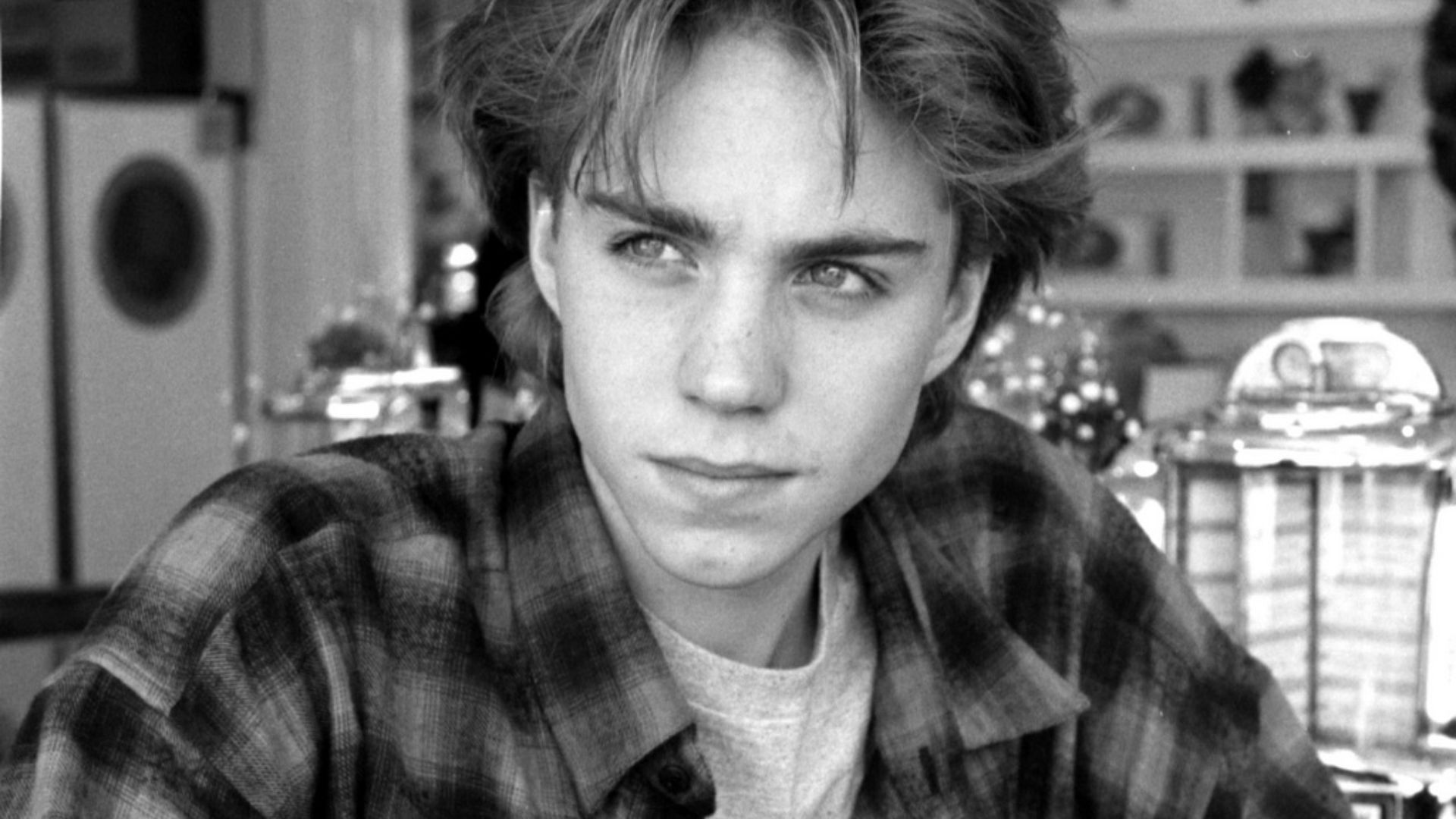 File:Jonathan Brandis Wiki.jpg