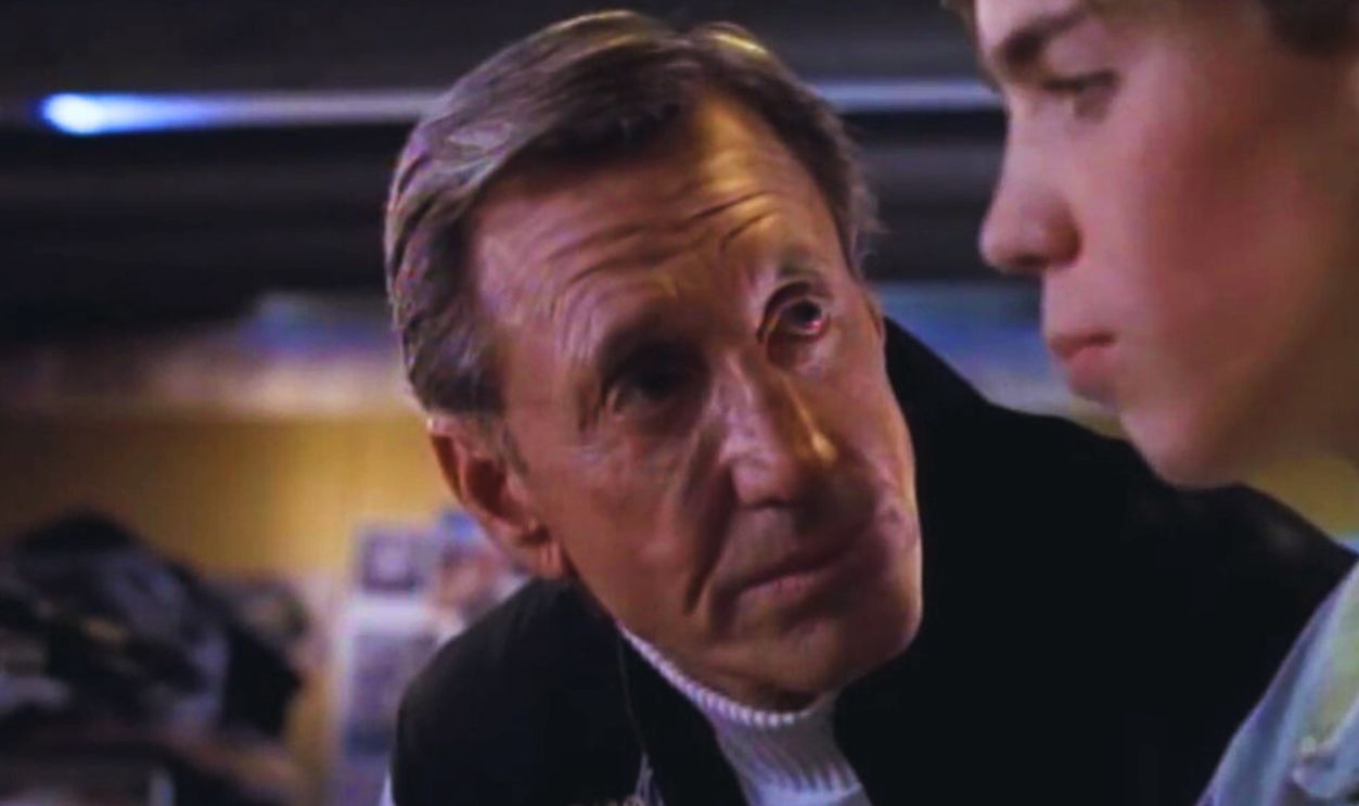 Jonathan Brandis in seaQuest DSV,