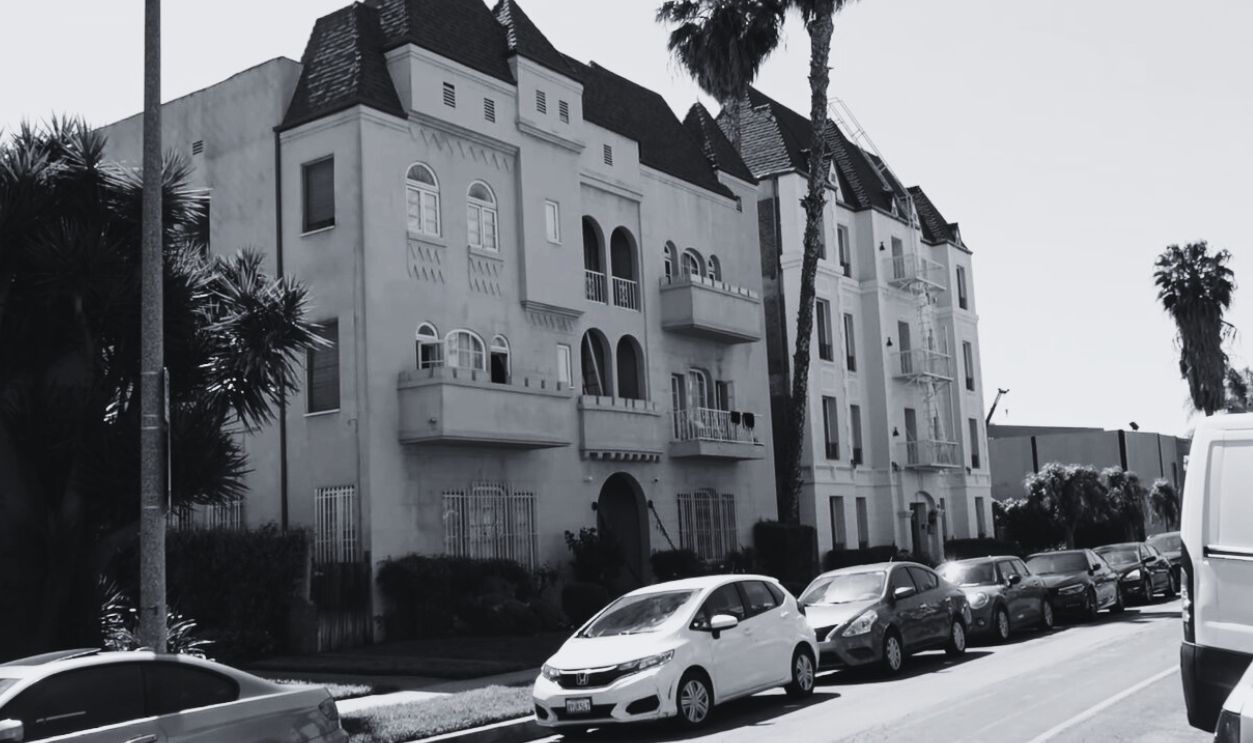 Death of Jonathan Brandis INSIDE building