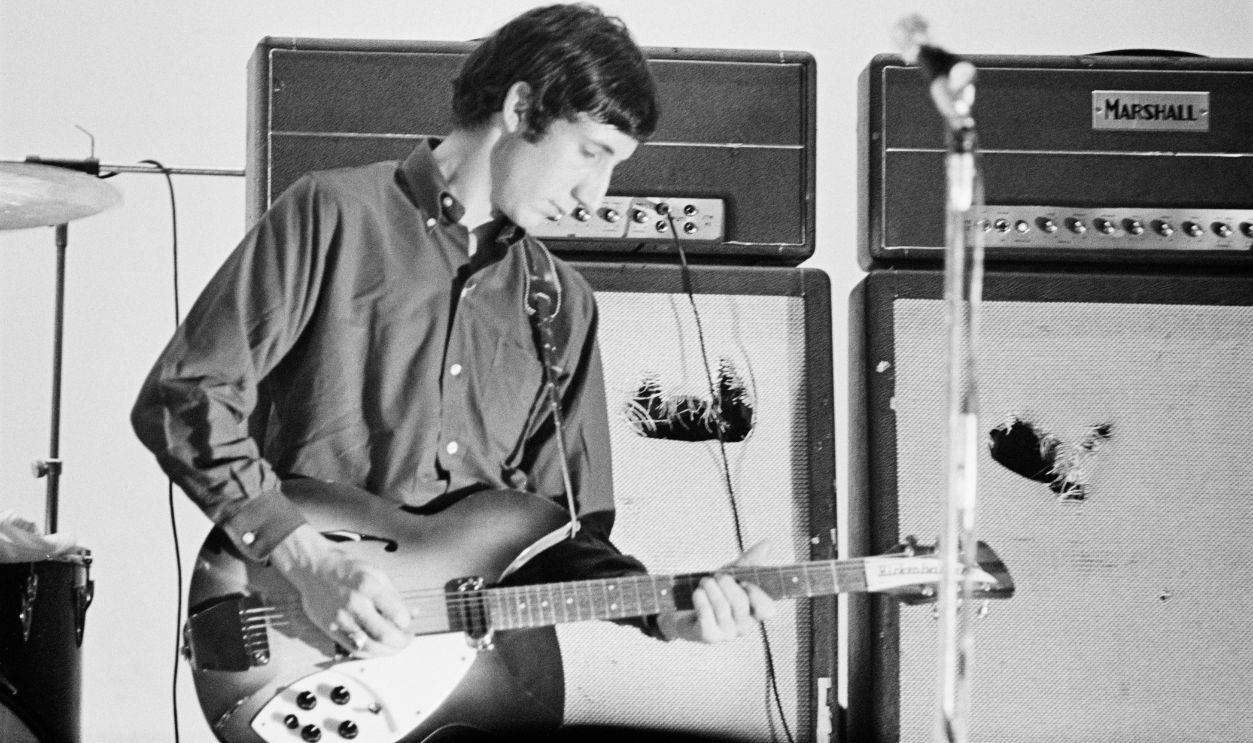 Gettyimages - 182657802, The Who In Felixstowe Guitarist Pete Townshend performing with English rock group The Who, in Felixstowe, Suffolk, 9th September 1966.