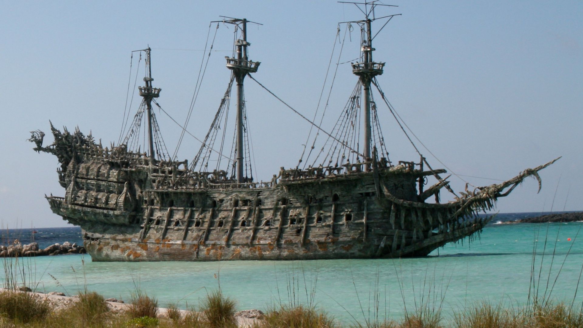File:Flying Dutchman at Castaway Cay.JPG