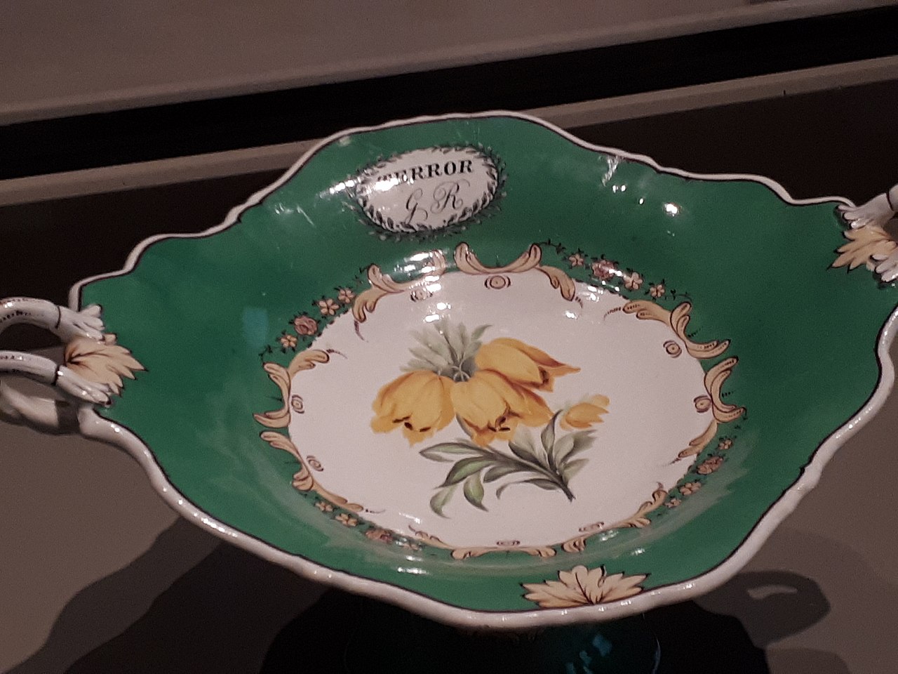1280Px-Yellow Flower Plate From Hms Terror