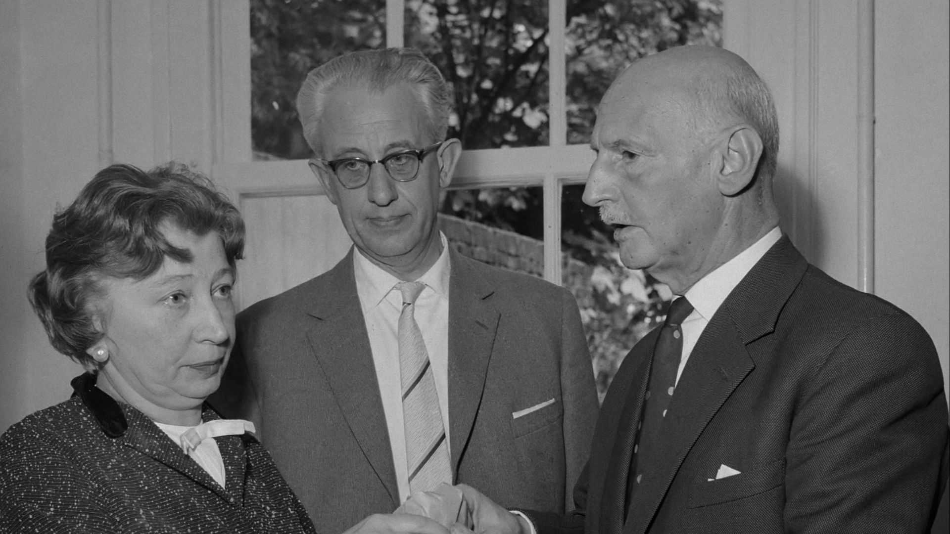 File:Miep Gies en Otto Frank (1961).jpg