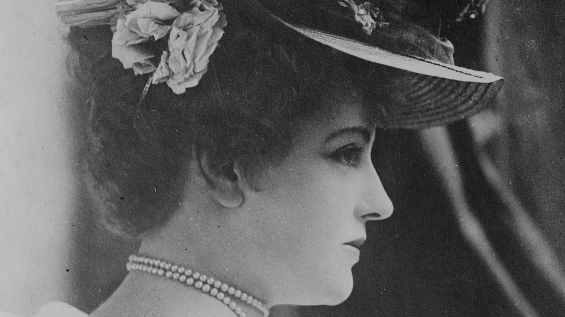 File:Lillian Russell LCCN2014714540.jpg