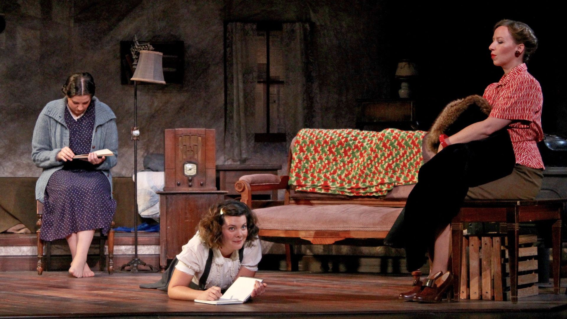 File:The Diary of Anne Frank (30725677330).jpg