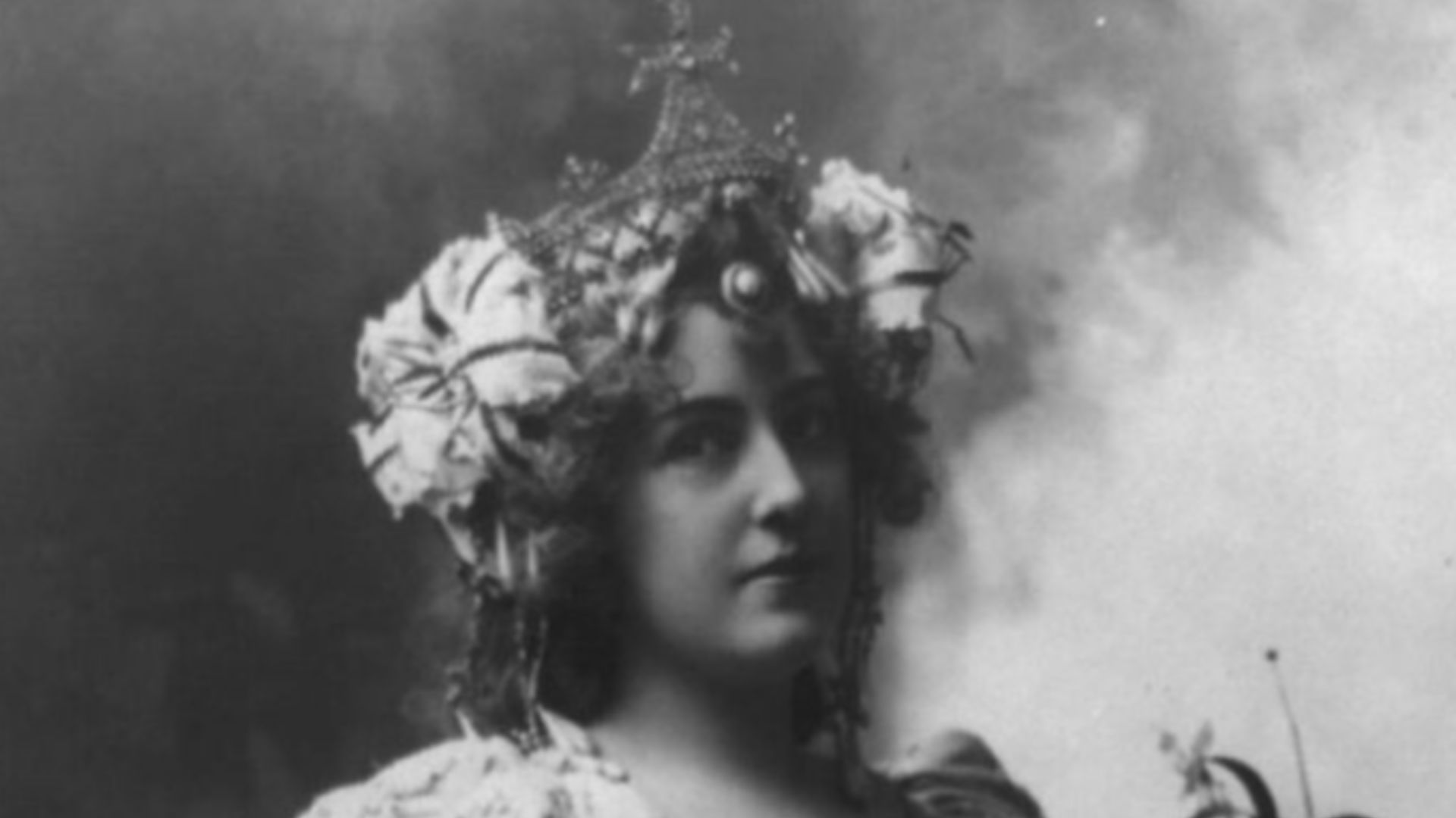 File:Lillian Russell IV.jpg