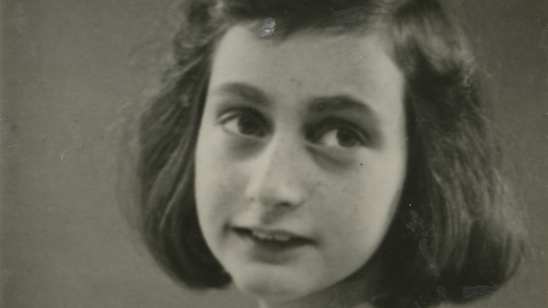 File:Anne Frank, 1940.jpg