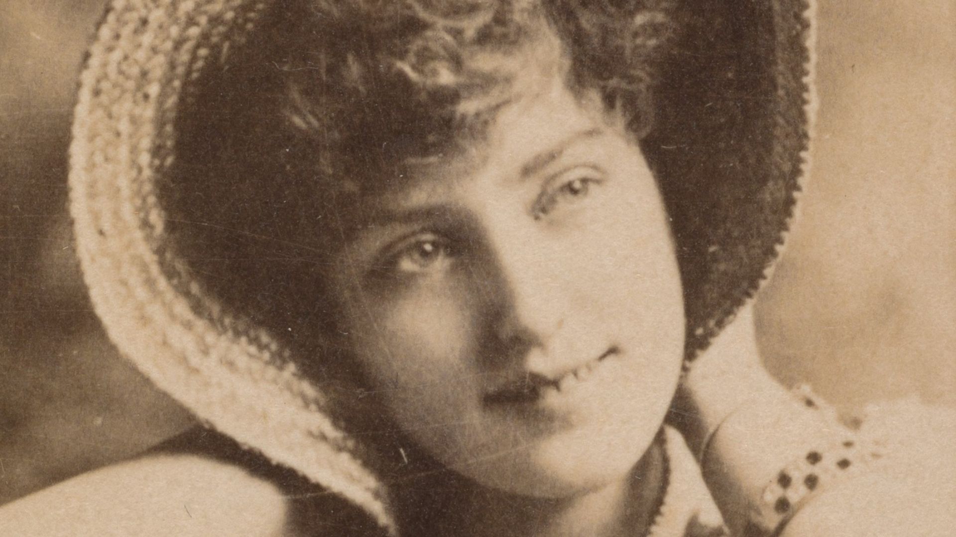File:Lillian Russell, from the Actresses series (N245) issued by Kinney Brothers to promote Sweet Caporal Cigarettes MET DP859497.jpg