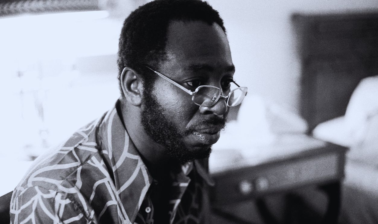 Gettyimages - 112143656, Curtis Mayfield Curtis Mayfield, portrait, London, 26th January 1972.