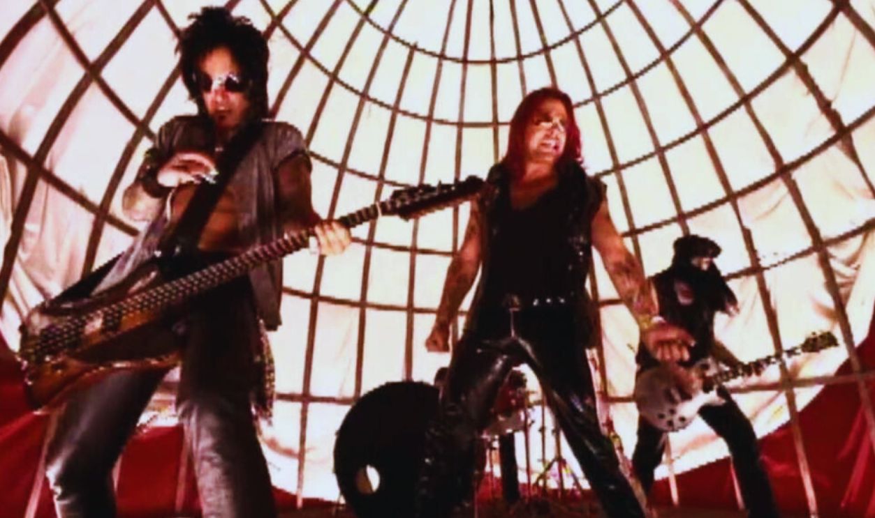 Motley Crue - Afraid (Generation Swine / 1997)