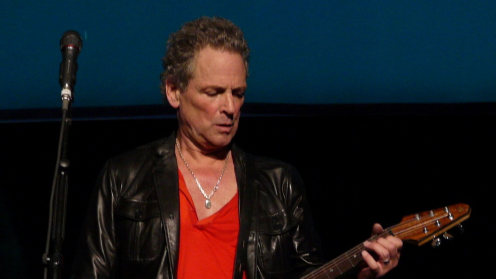 File:LindseyBuckingham.JPG