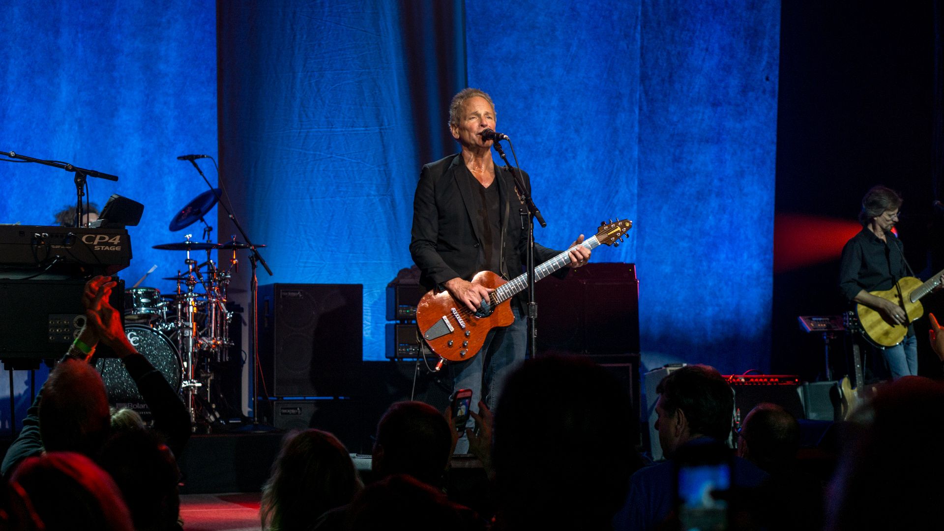 File:Buckingham McVie - Hard Rock Rocksino Love Northfield Park Cleveland - Friday 3rd November 2017 BuckMcVieOhio031117-42 (24494147998).jpg