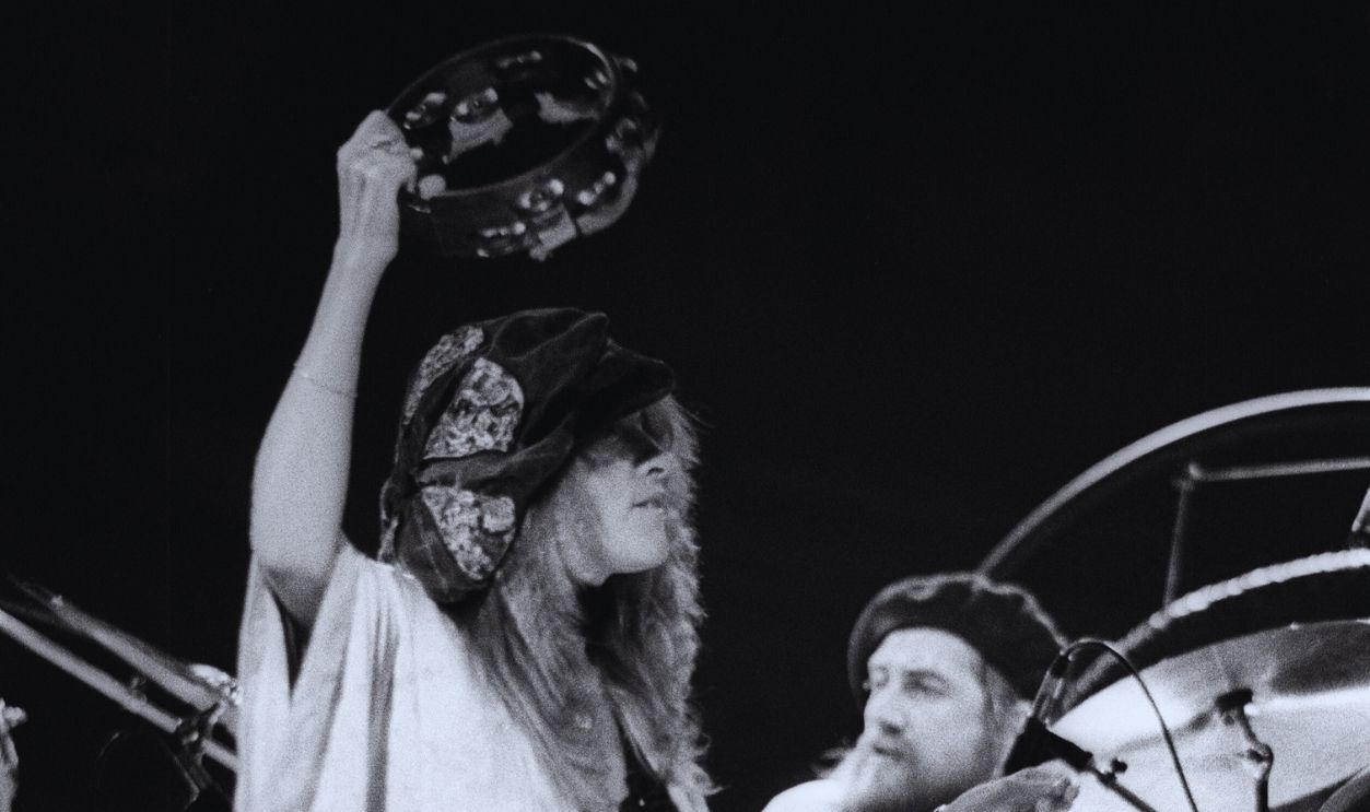 Gettyimages - 465672229, Fleetwood Mac Live BERKELEY, CA - FEBRUARY 1977: Stevie Nicks and Mick Fleetwood perform with Fleetwood Mac at the Berkeley Community Theater in February 1977 in Berkeley, California.