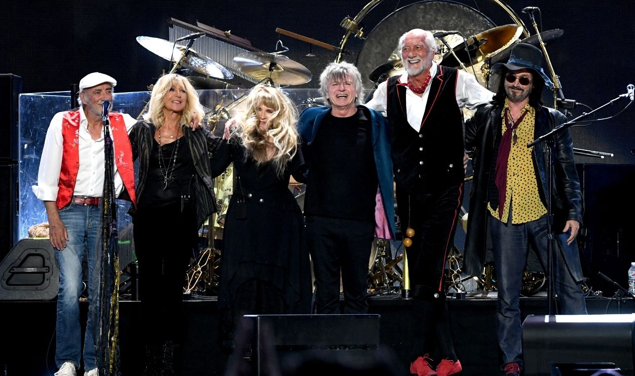 Gettyimages - 1037532306, John McVie, Christine McVie, Stevie Nicks, Neil Finn, Mick Fleetwood, and Mike Campbell of Fleetwood Mac perform onstage during the 2018 iHeartRadio Music Festival at T-Mobile Arena on September 21, 2018 in Las Vegas, Nevada.