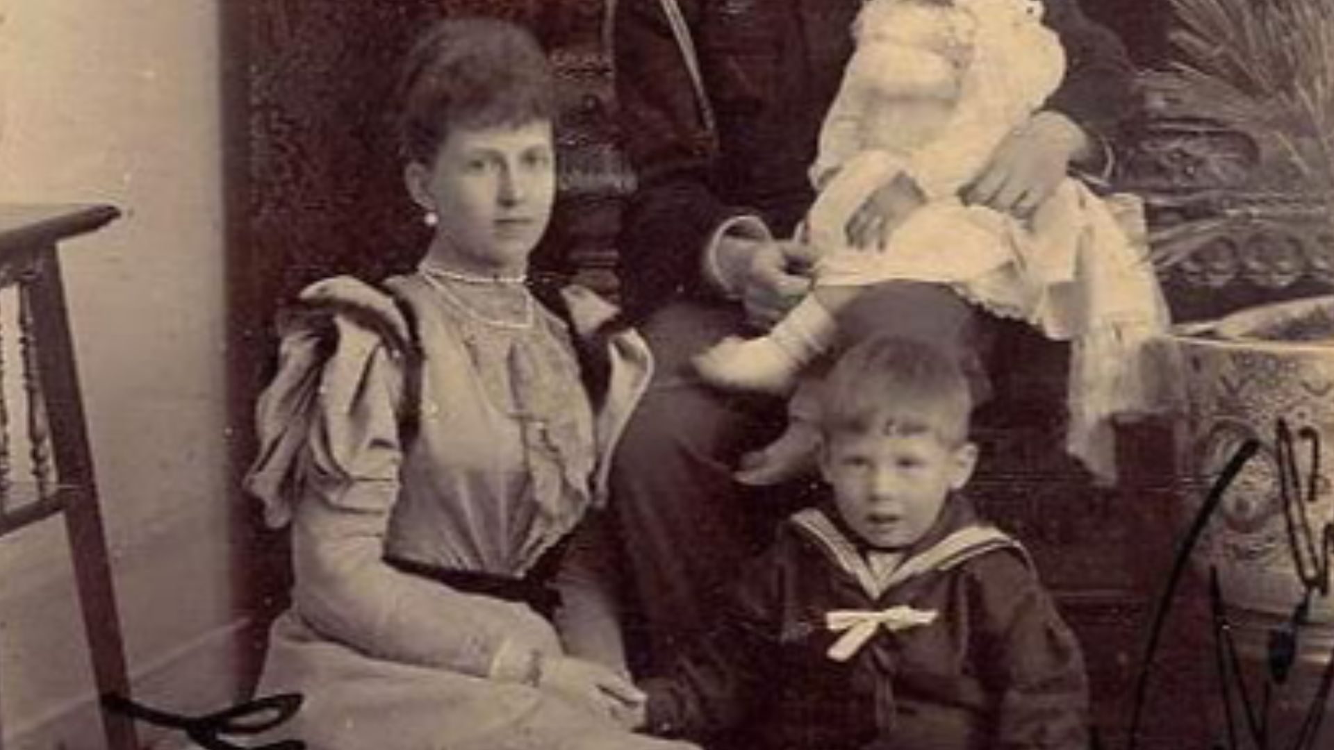 File:Constantine Crown Prince of Greece with his family.jpg