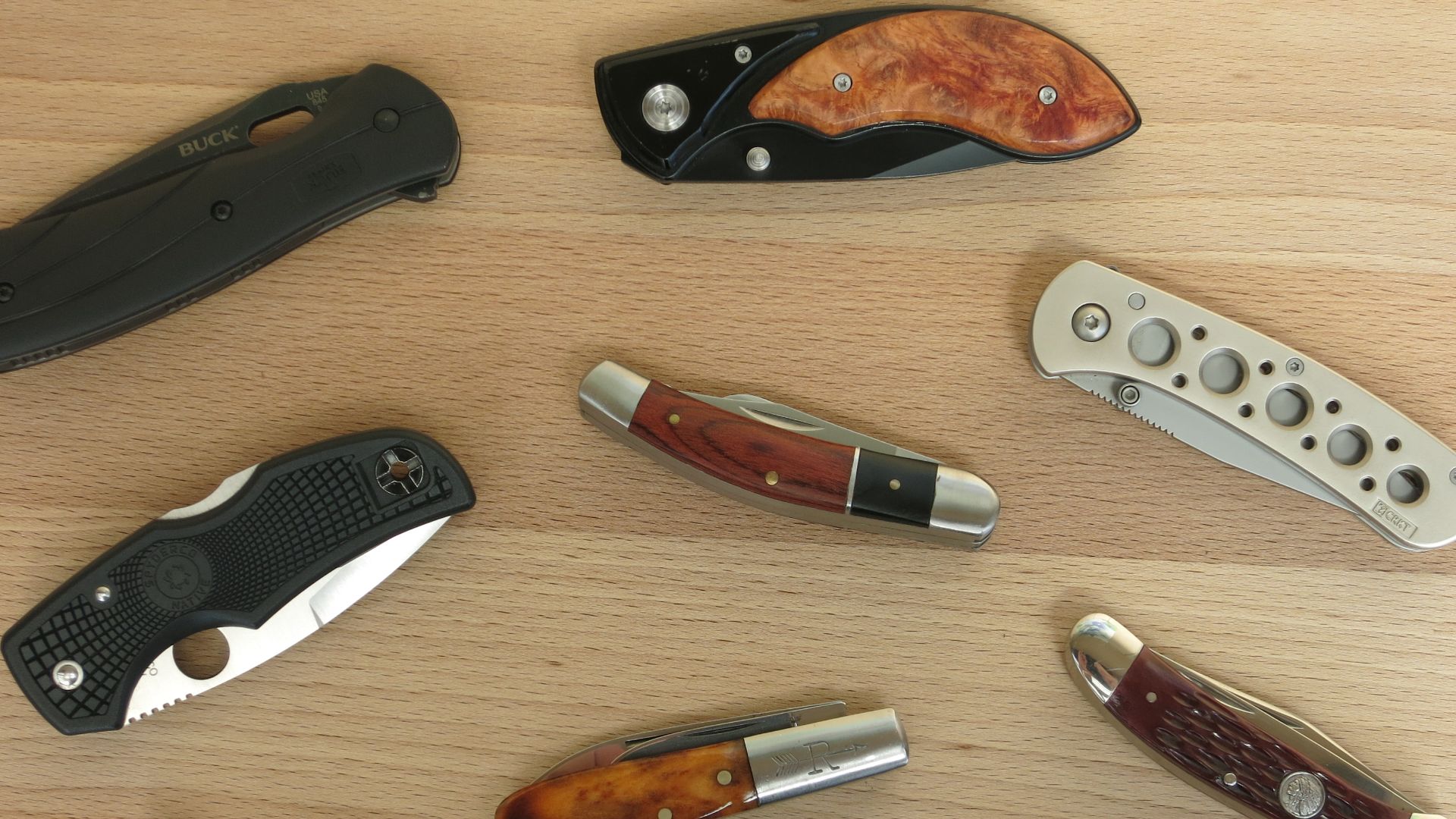 File:Pocket Knives (32862210126).jpg