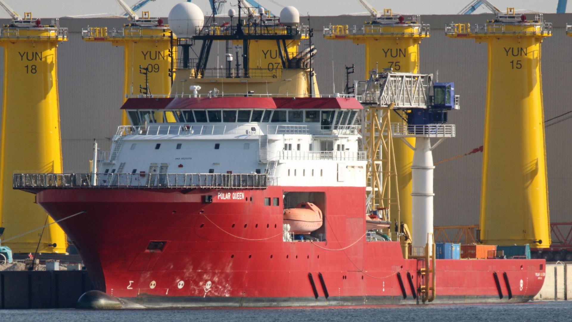 File:Polar Queen - 111m (51117549098).jpg