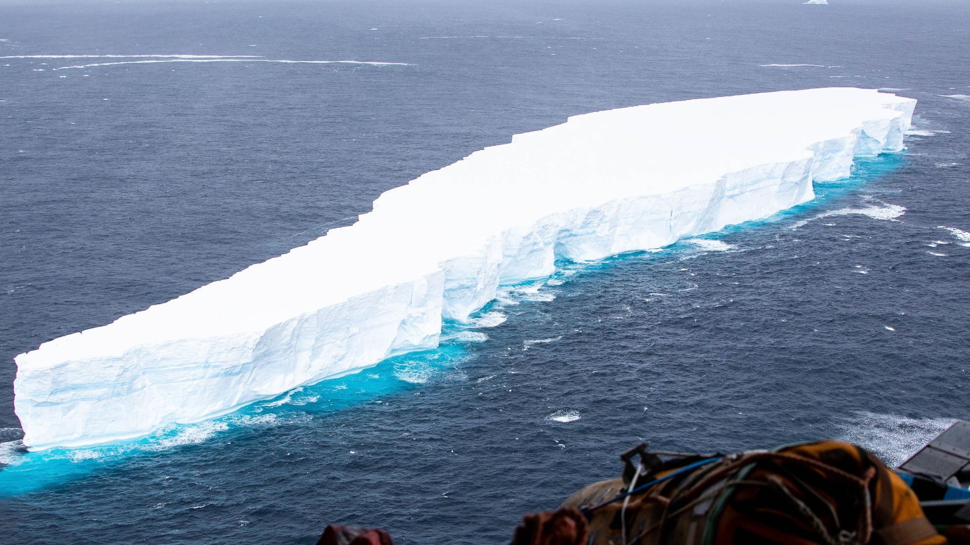 File:Iceberg A-68(a) MOD 45167686.jpg