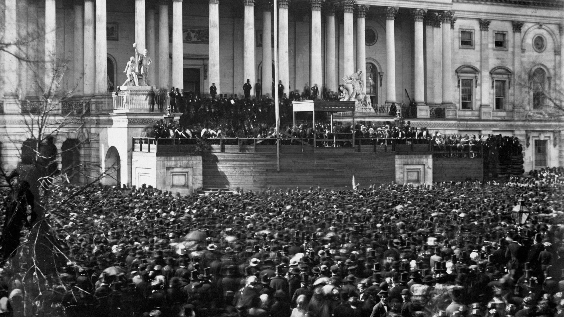 File:Abraham Lincoln inauguration 1861.jpg