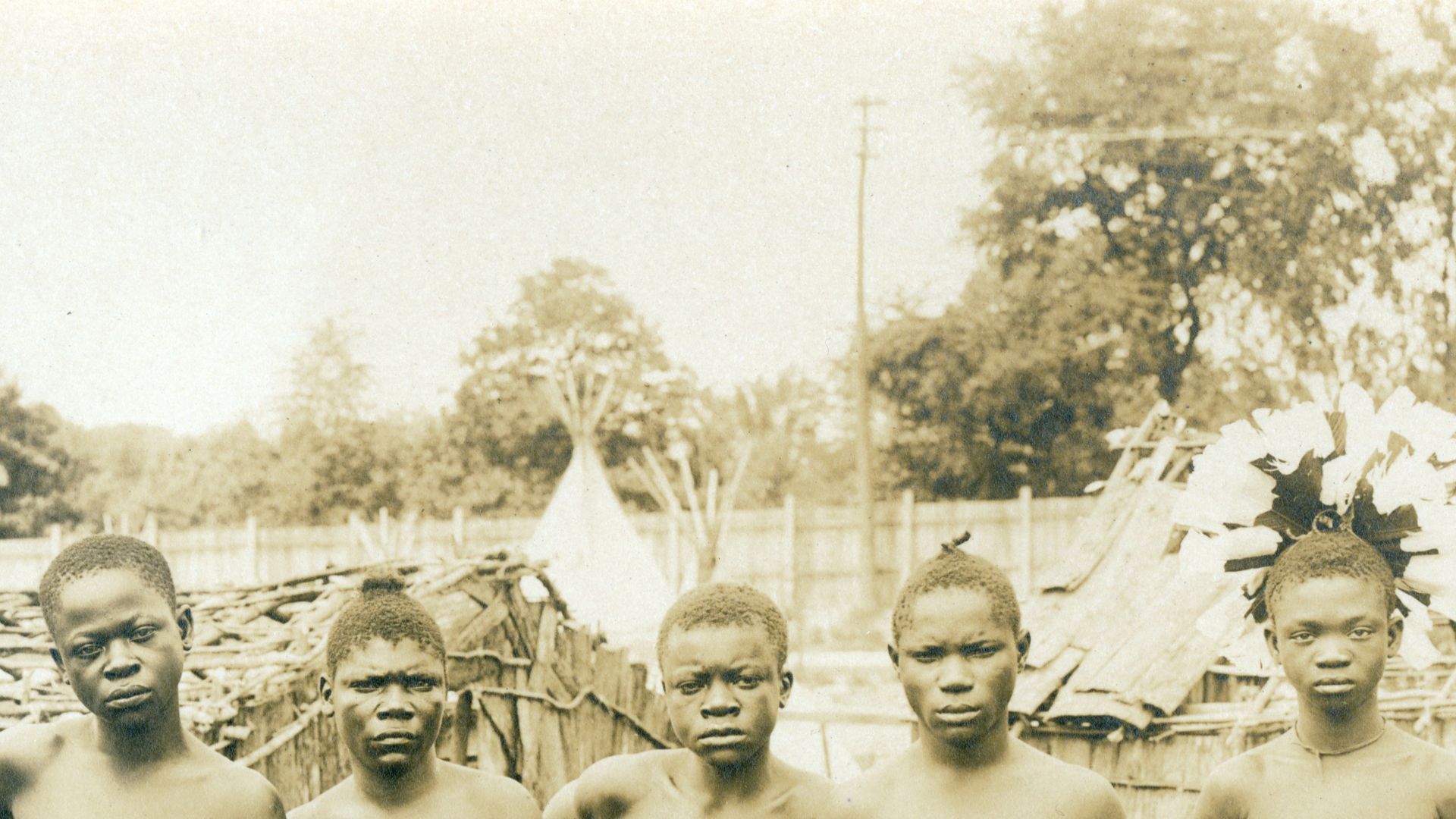 File:Group of Pygmies from the Department of Anthropology at the 1904 World's Fair.jpg