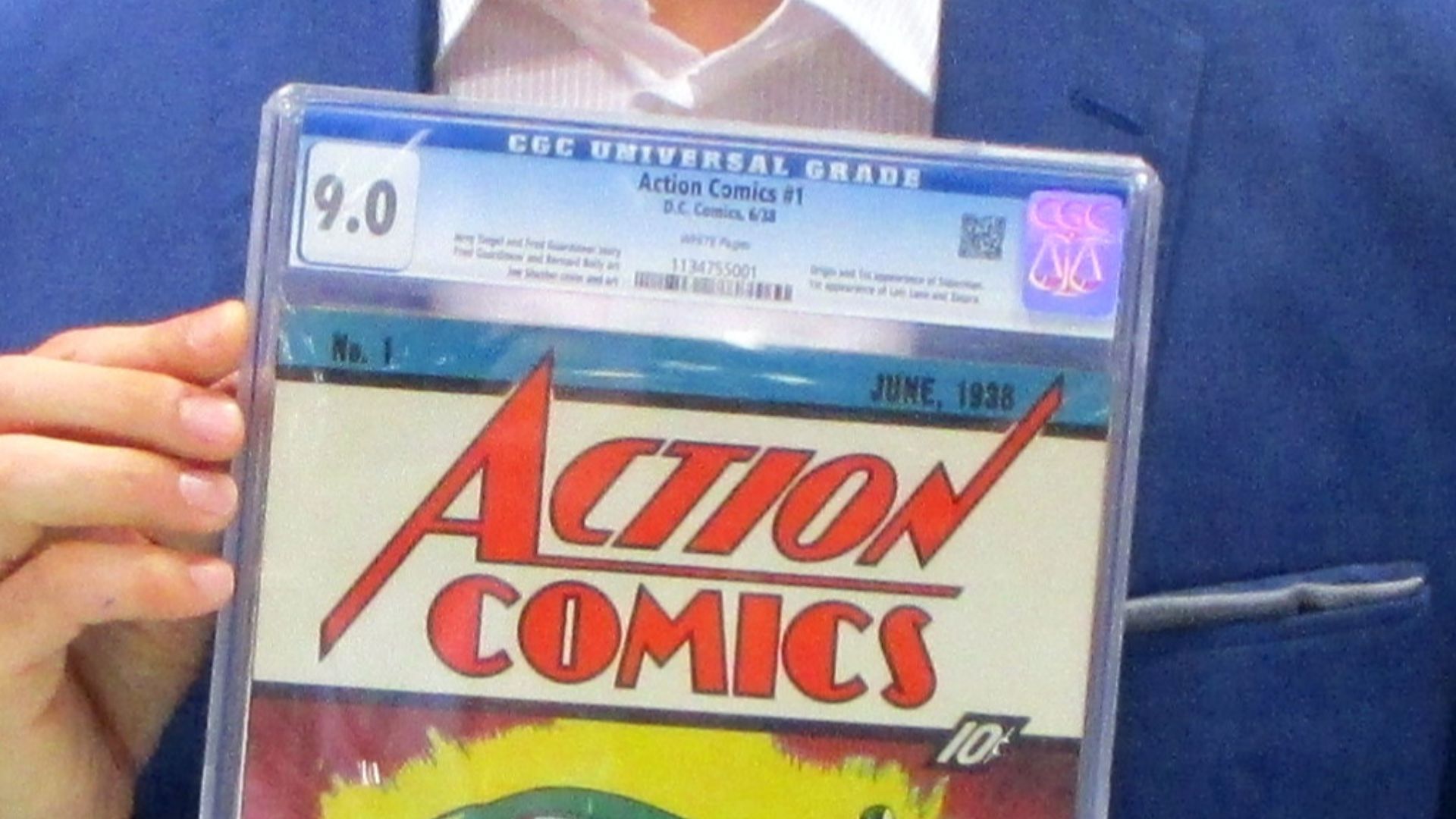 File:Action comics 1 cgc 9-point-0 vincent zurzolo.jpg