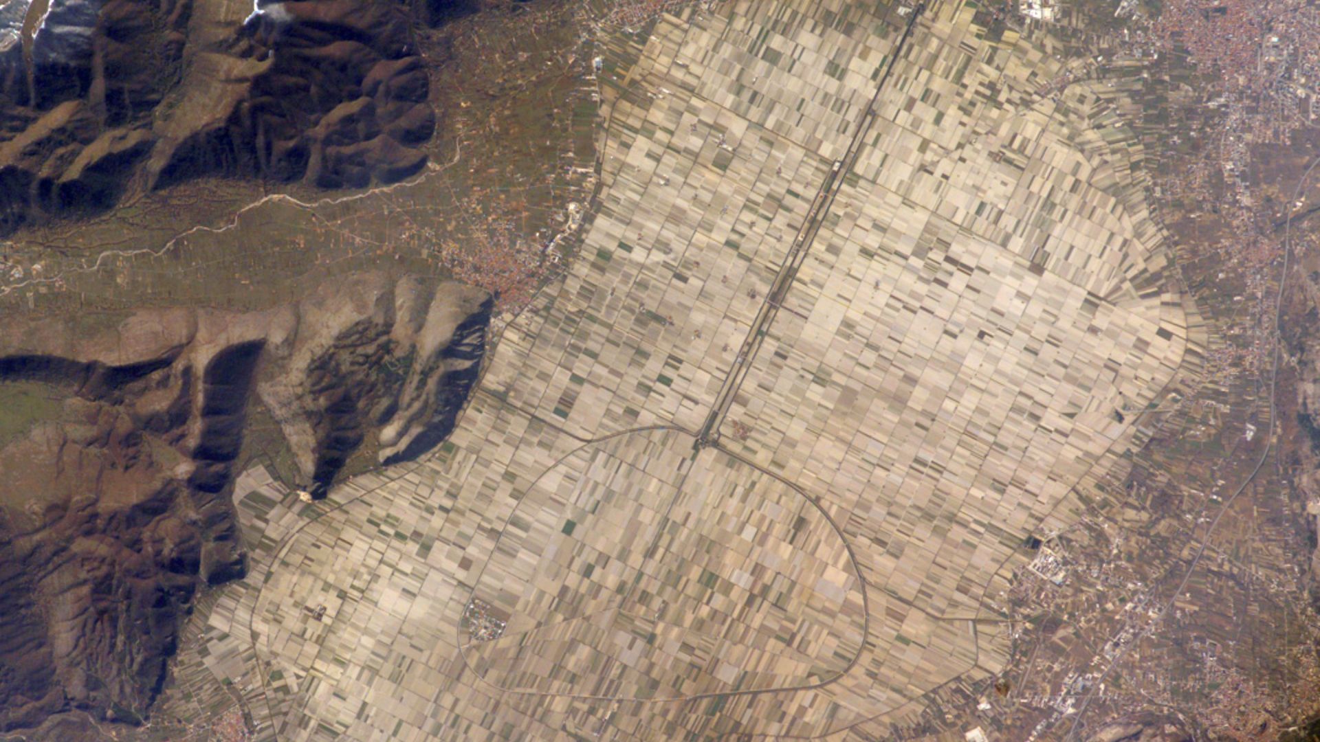 File:Fuciner-lake nasa.jpg